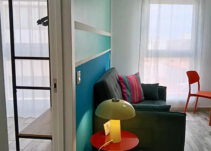 La Isleta Bonita - Palmas People *