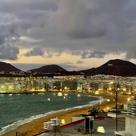 La Isleta Bonita By Palmas People